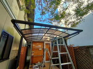 店舗プレハブ解体撤去前