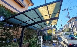 カーポート撤去ポリカ外し